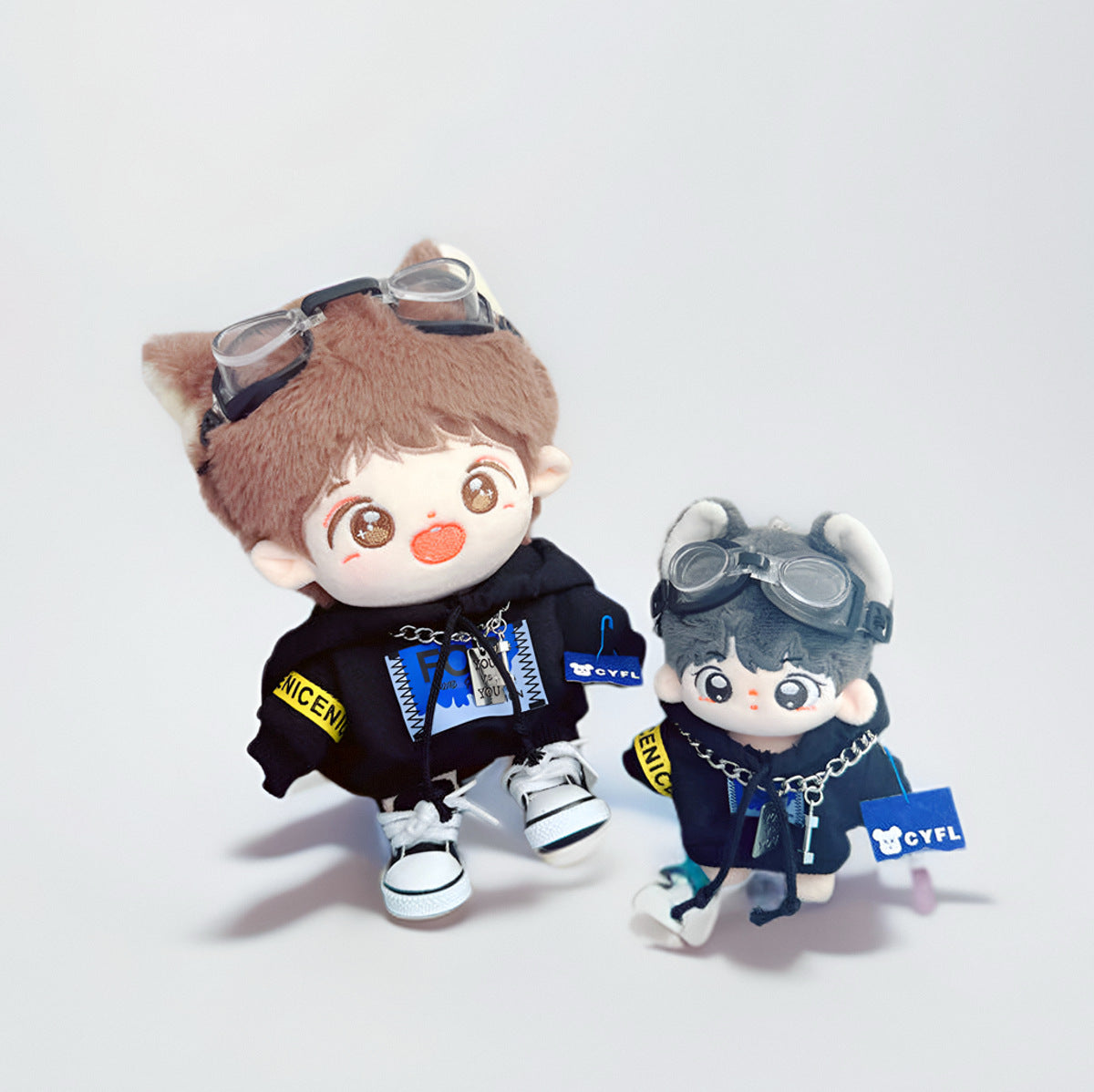 Wild Flight hoodie and goggles set shown on 10cm and 20cm plush; shoes not included